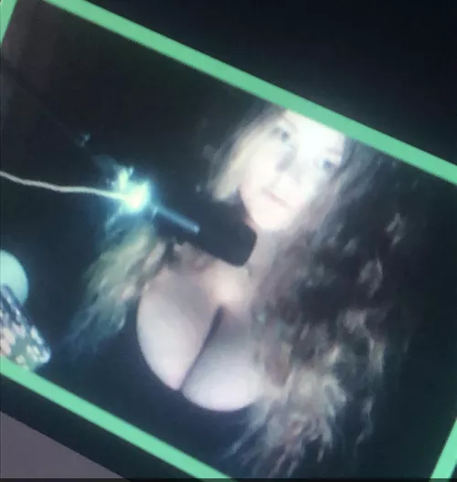 Do you think i would do good as a twitch streamer? ๐ Do you think i would do good as a twitch streamer? ๐