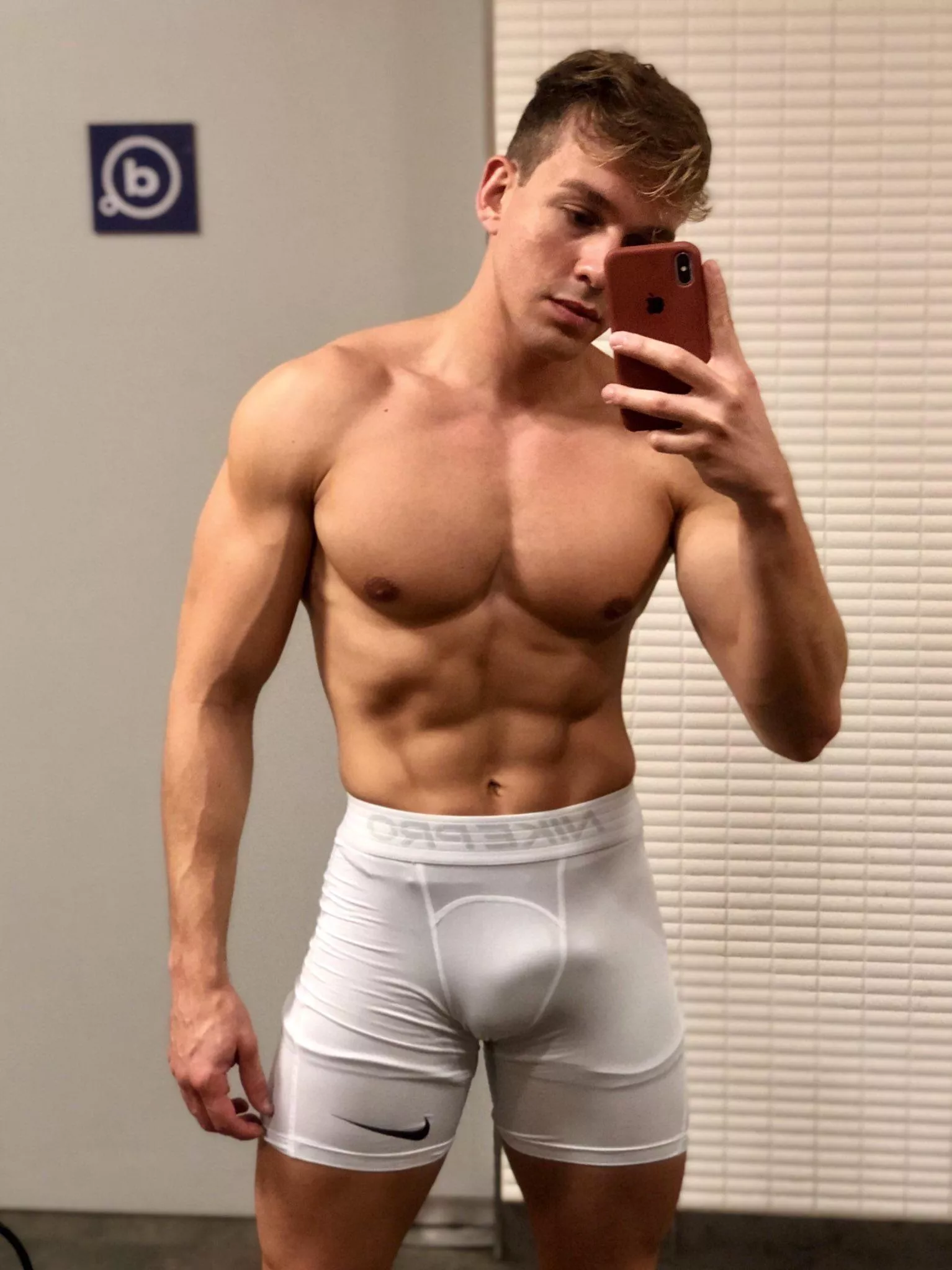 Do you think I’m hot?😈