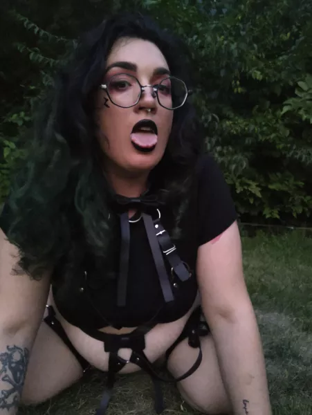 Do you think I'm submissive? 🤔 Do you think I'm submissive? 🤔