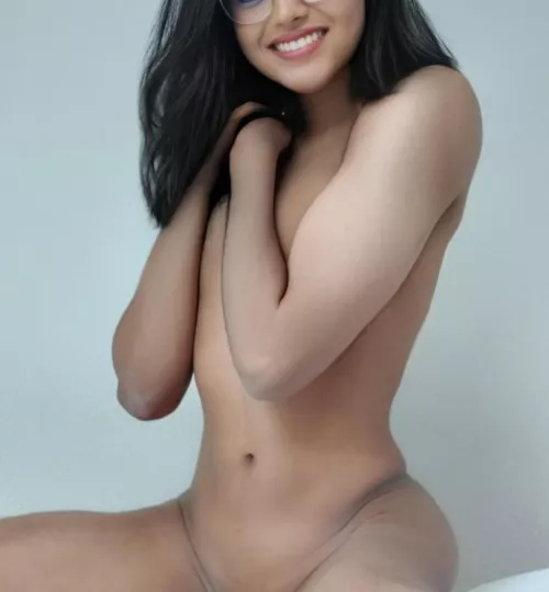 Do you think my sessions at the gym are paying off? (19) 🤭