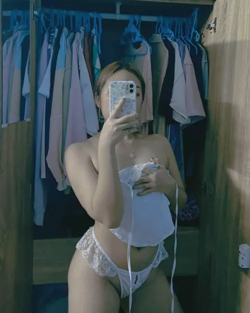 Do you this little Asian girl? 😏🥰💋I’m so insecure about my body 🙈 Do you this little Asian girl? 😏🥰💋I’m so insecure about my body 🙈