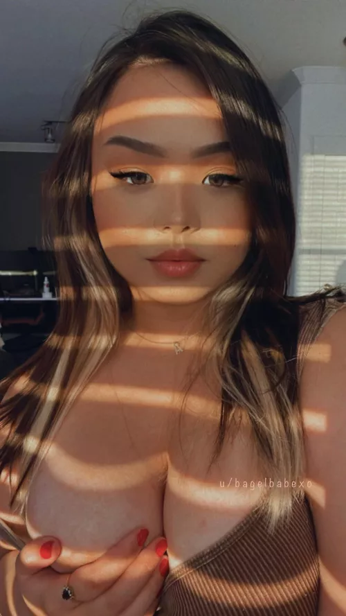 do you wanna see what’s underneath? 🙈