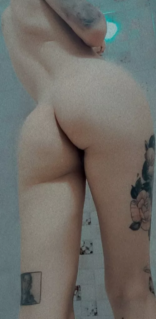 Do you want cum over my ass? [Selling] - Cock rates and more, I have discounts In GFE this weekend, come here and find a nice and hot girl ready to you daddy / kik: Kattvon