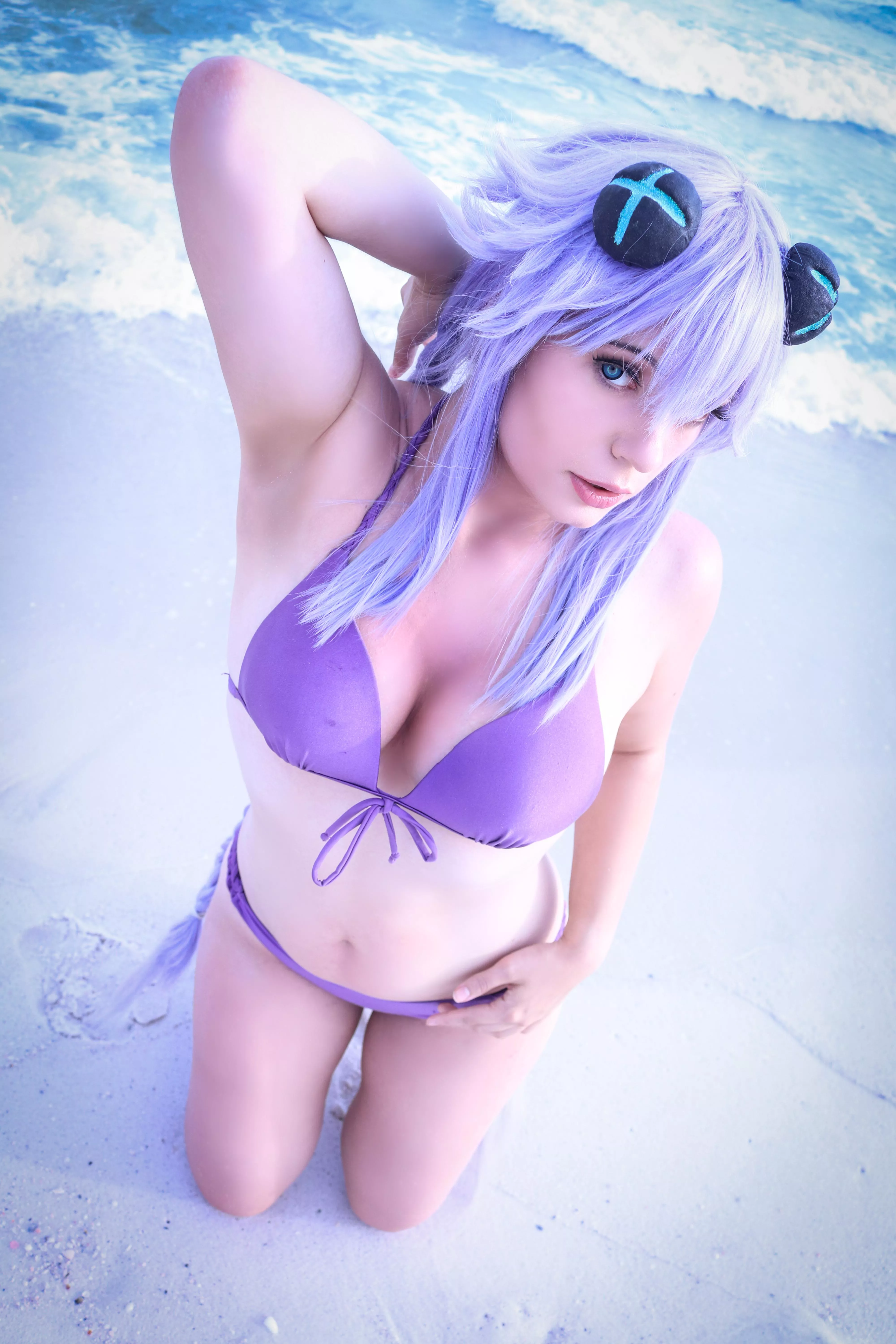 Do you want Purple Heart to pose for you? (By Lysande)