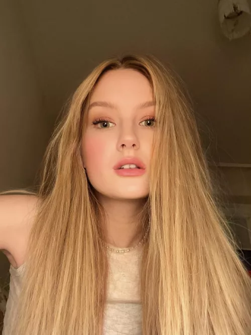 Do you want this blonde ? ๐ Do you want this blonde ? ๐