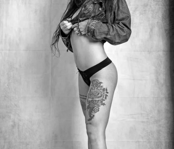 Do you want to see how big is my top? 😜😈