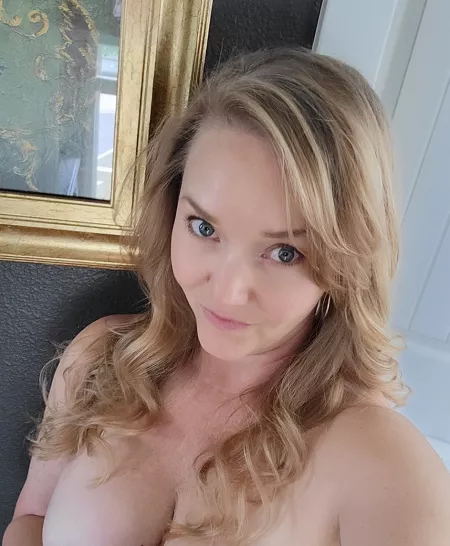 Do you want to to spend the day in bed with me? [F47]