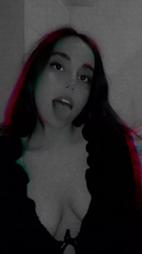 Do you want to undress me? Pleaseee Do you want to undress me? Pleaseee