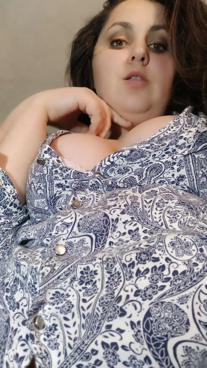 Do you want to visit me and watch porn on reflection in the mirror?