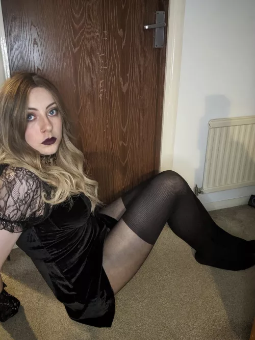 π€ Does a cute goth take your interest? π€