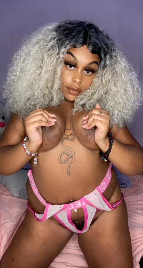 Does anyone here like chubby black girls ? Does anyone here like chubby black girls ?