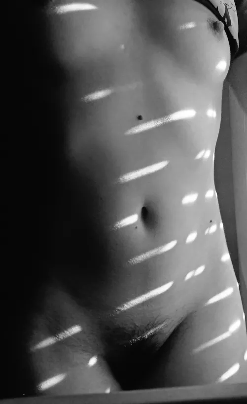 Does anyone here like nudes that are not too revealing ? (F) 🦄💕 Does anyone here like nudes that are not too revealing ? (F) 🦄💕