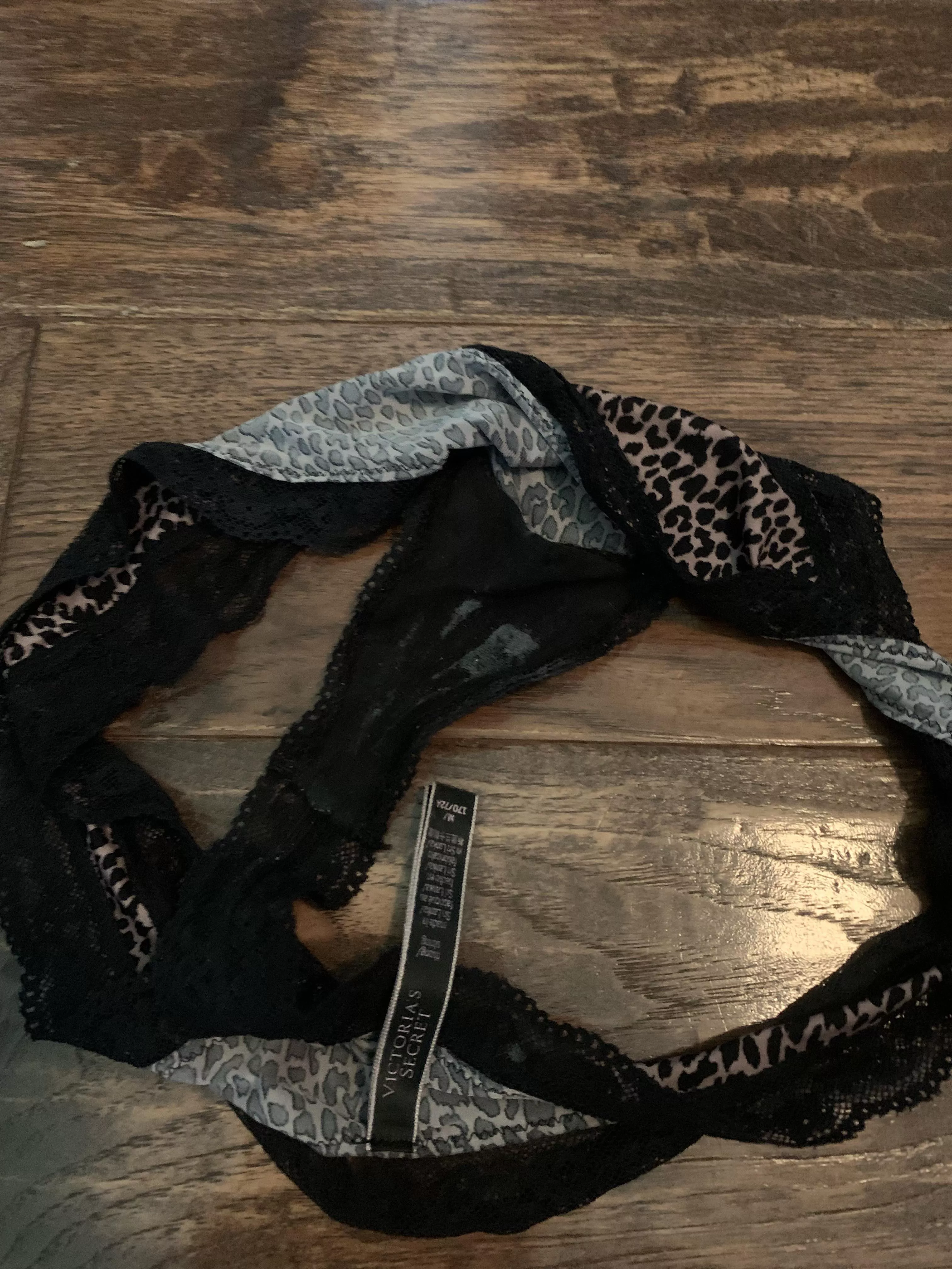 Does anyone like Milf panties? I’ve been alittle slutty today! [selling]