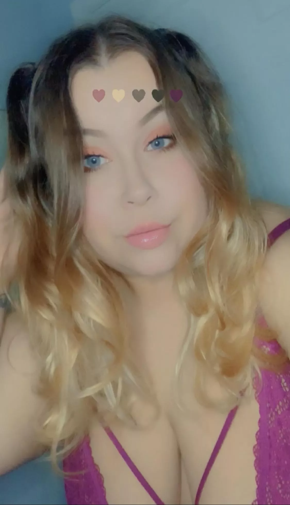 Does anyone wanna play ? 24 BBW here for u . Dm me Does anyone wanna play ? 24 BBW here for u . Dm me