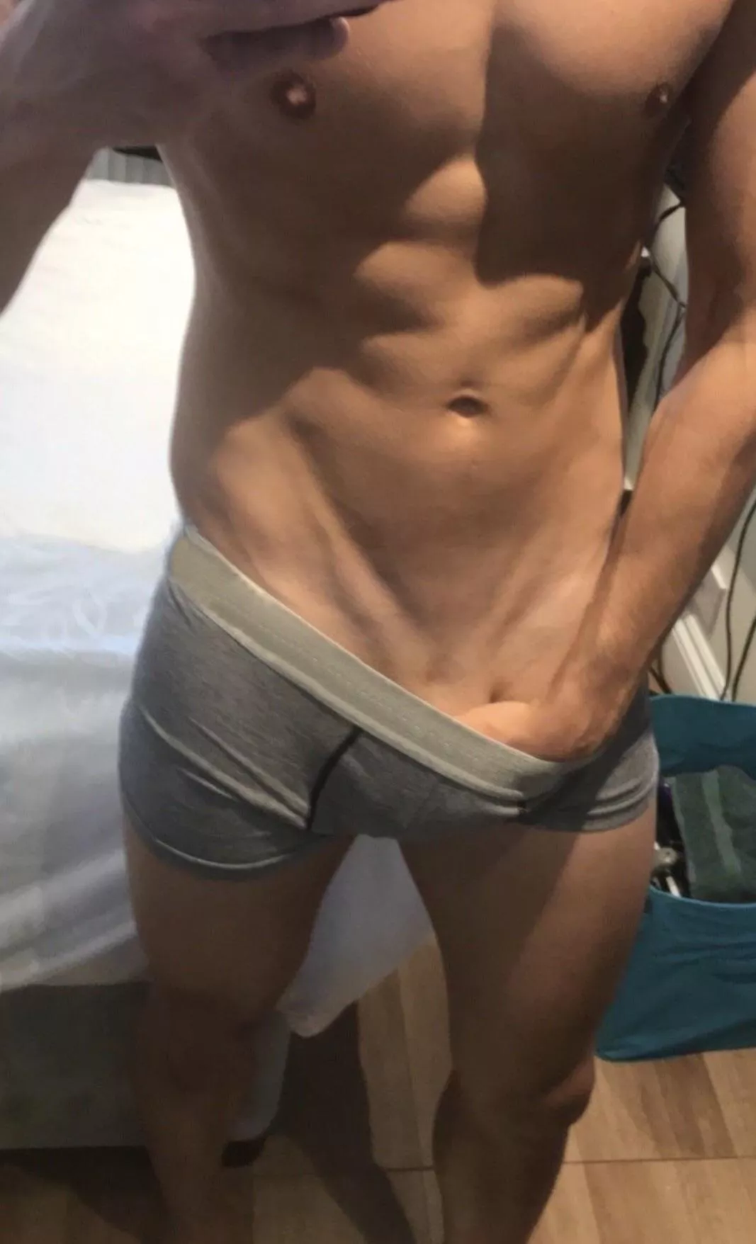 Does grey suit me? 🤷🏻♂️ Does grey suit me? 🤷🏻♂️