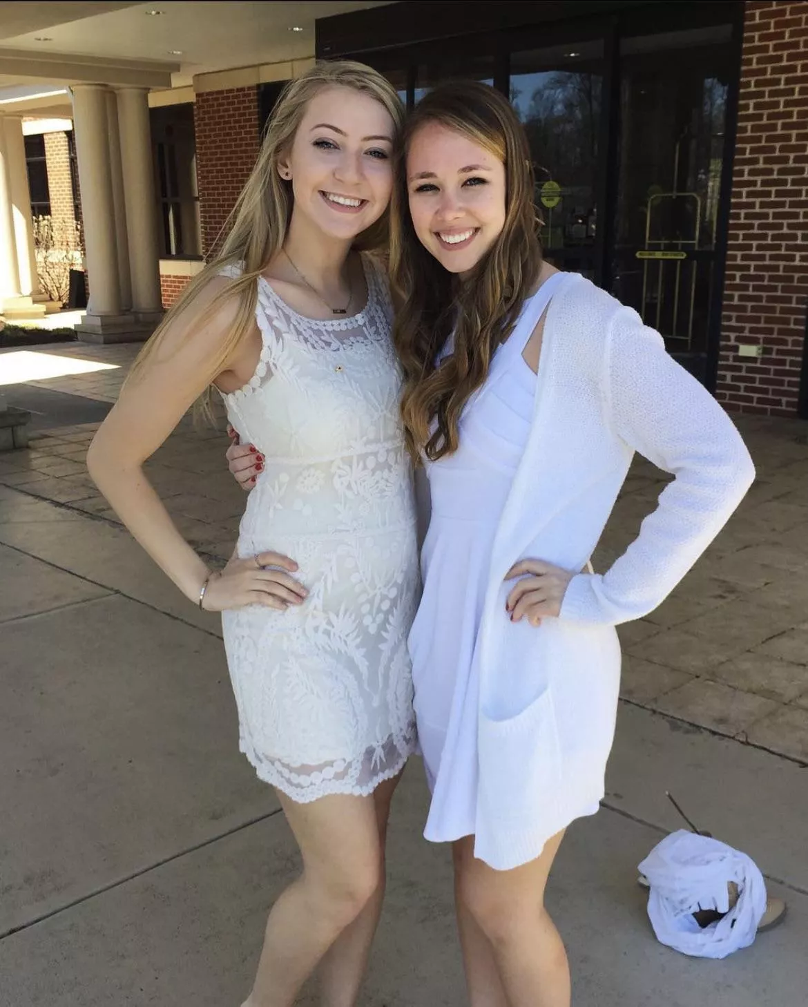 Does left or right deserve a load of cum?