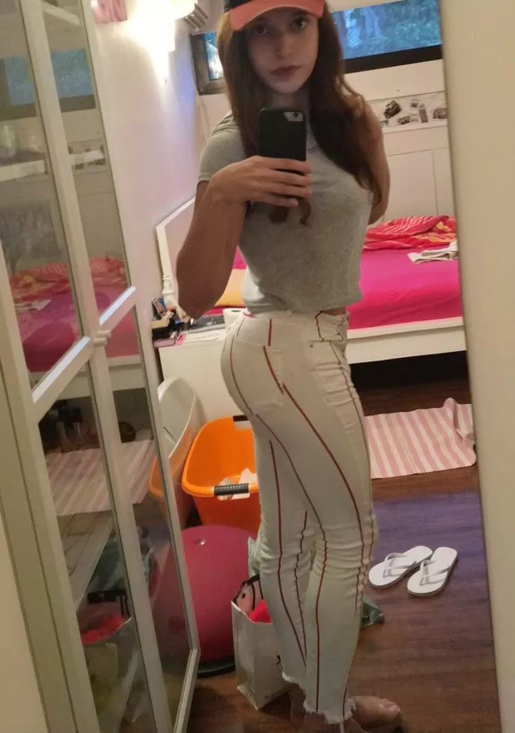 Does looking like this when I cross dress make me gay?