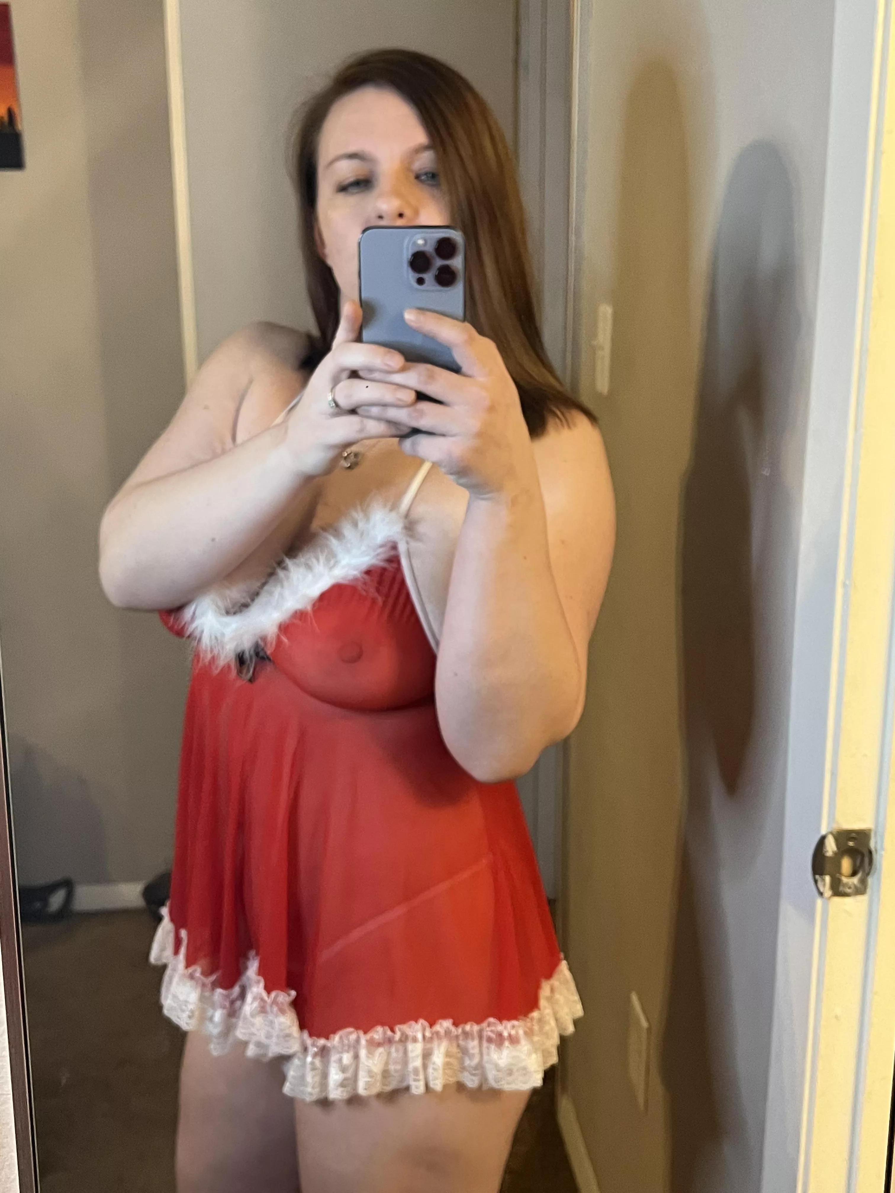 Does my 34 year old mom bod turn you on? Does my 34 year old mom bod turn you on?