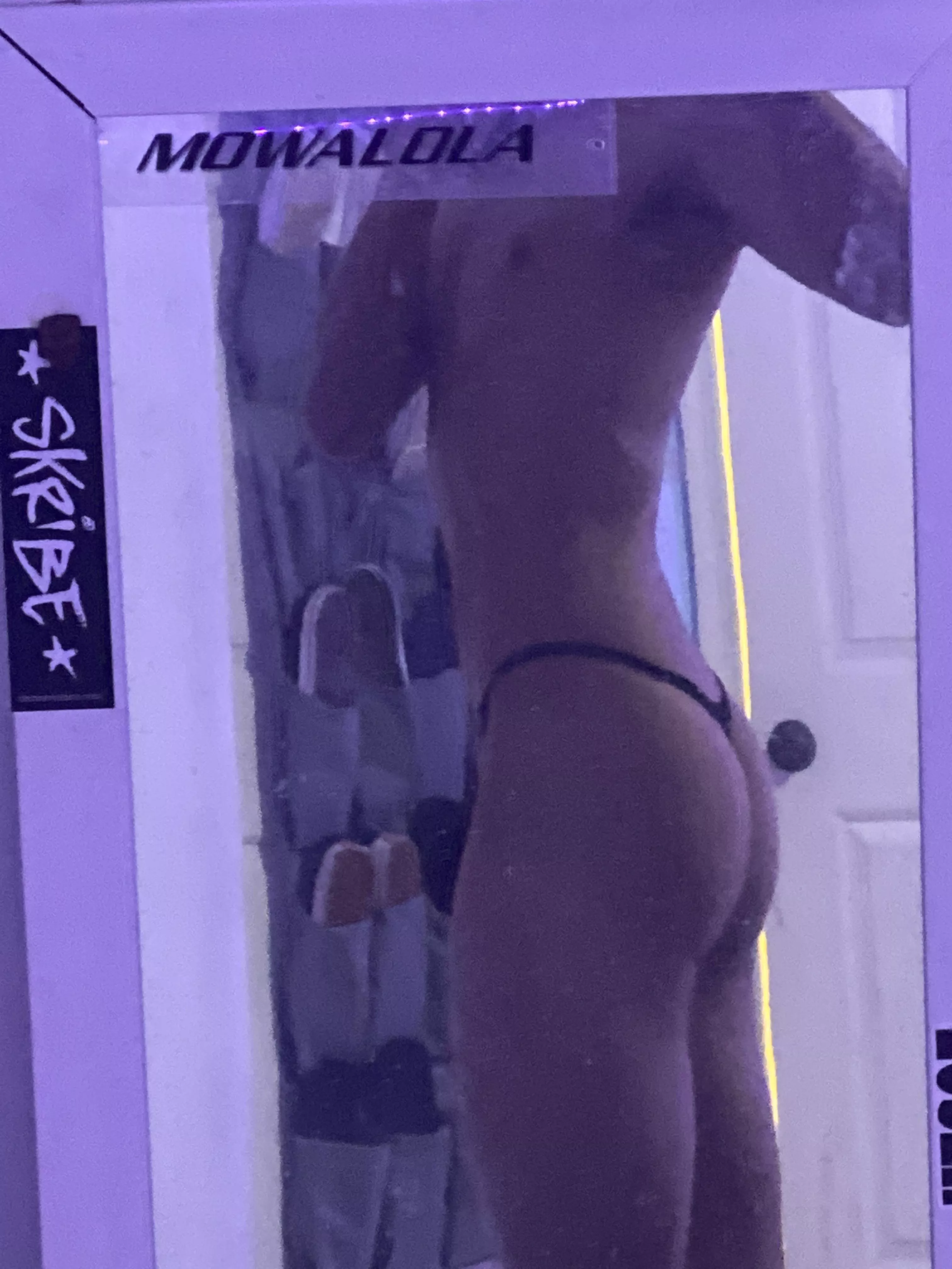 does my ass look good? does my ass look good?