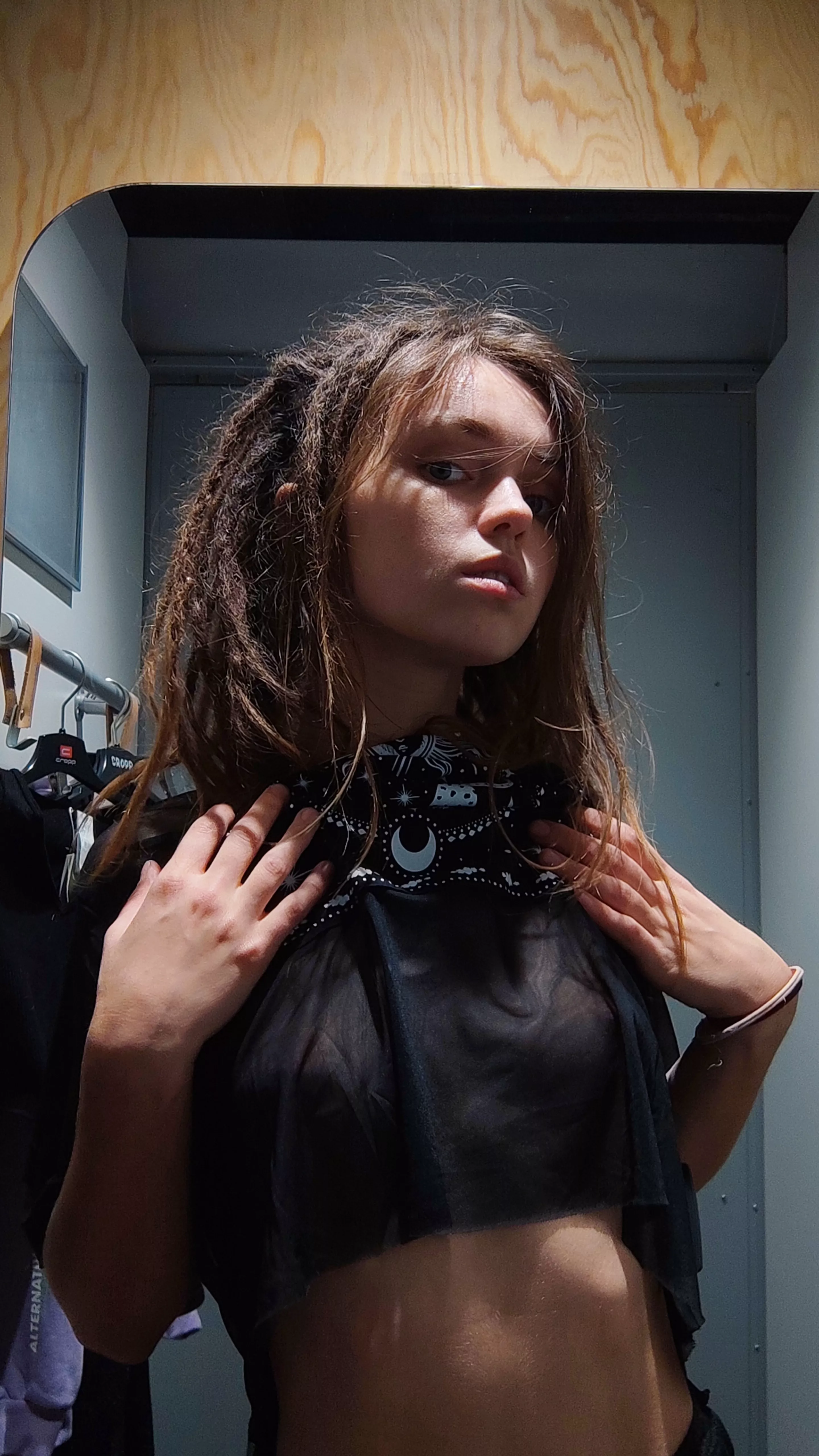 does this black thing suit me?