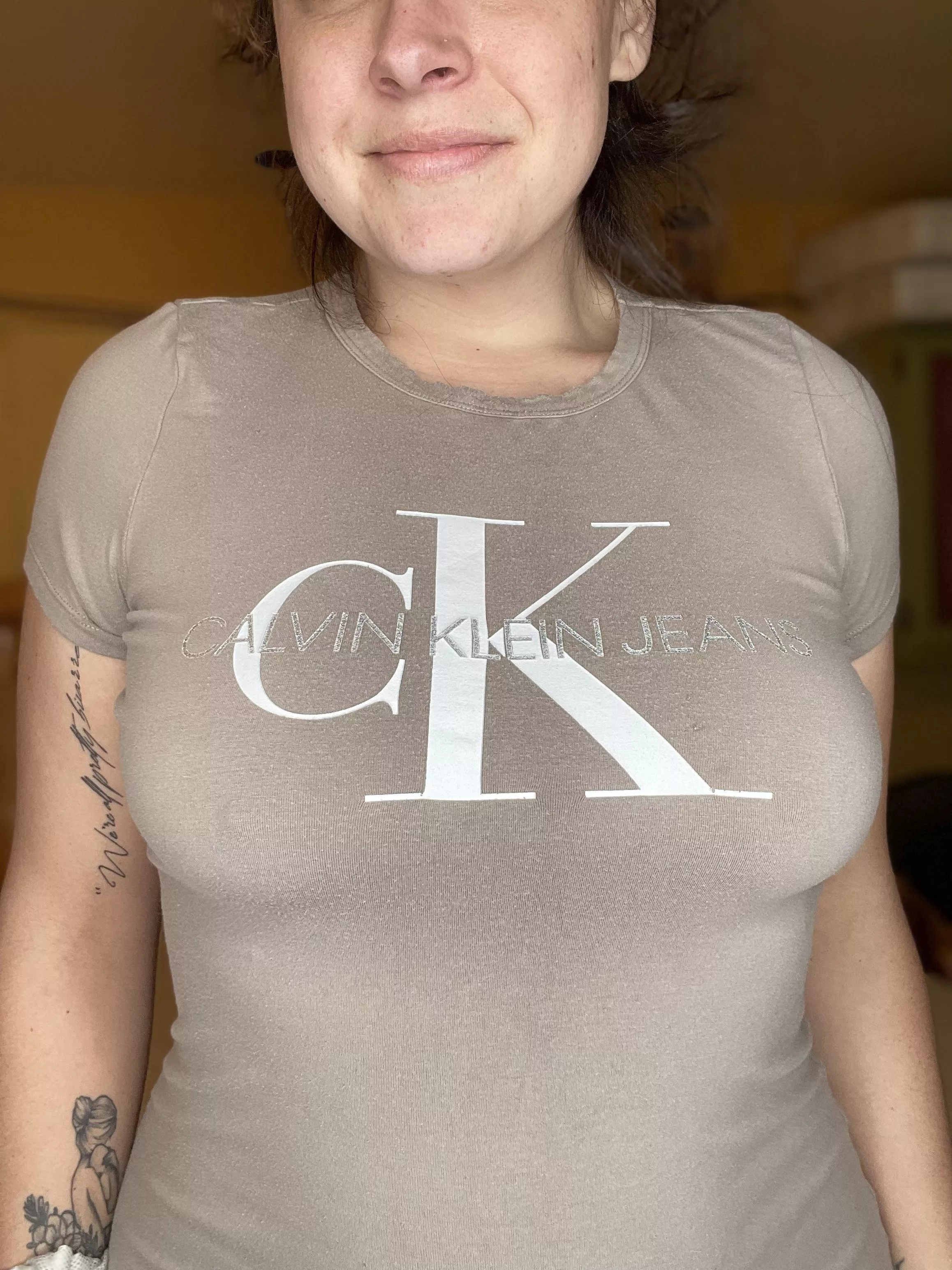 Does this shirt say “hi I’m a milf that needs to be plowed”? Does this shirt say “hi I’m a milf that needs to be plowed”?