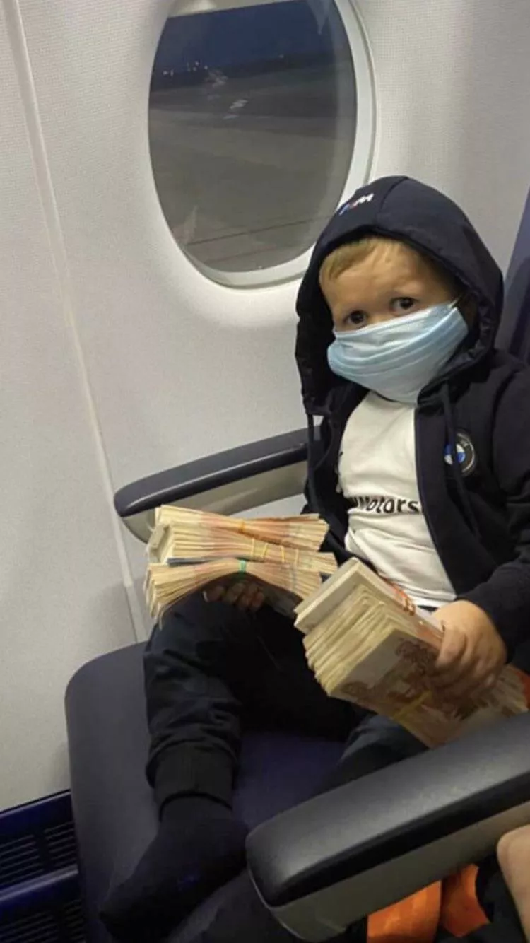 Doing cock/cum tribs with my bbc - highest bidder be - cashapp ready🍆💦