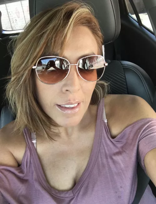 Doing customs all morning 🥰😘