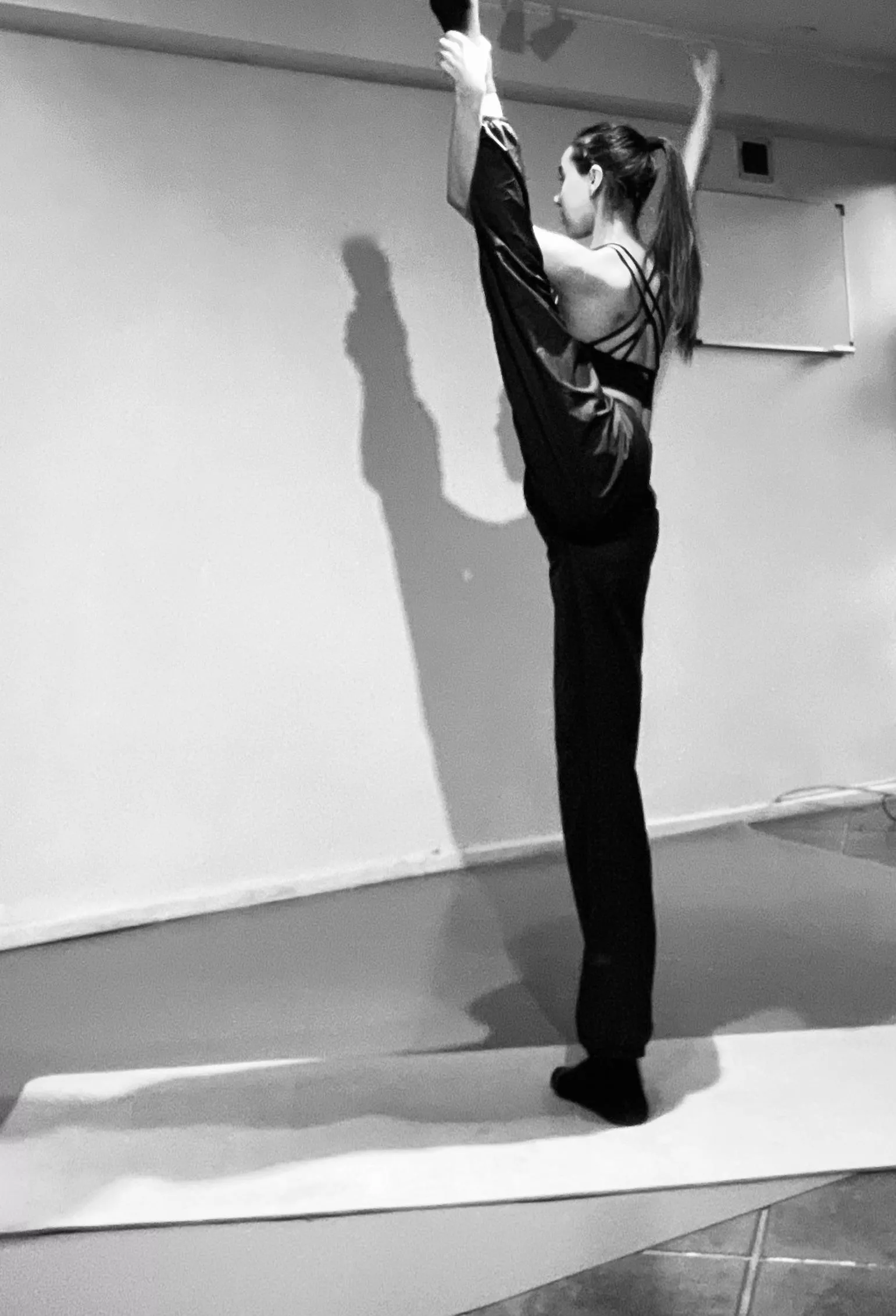 Doing stretching 🙆‍♀️ (f20)