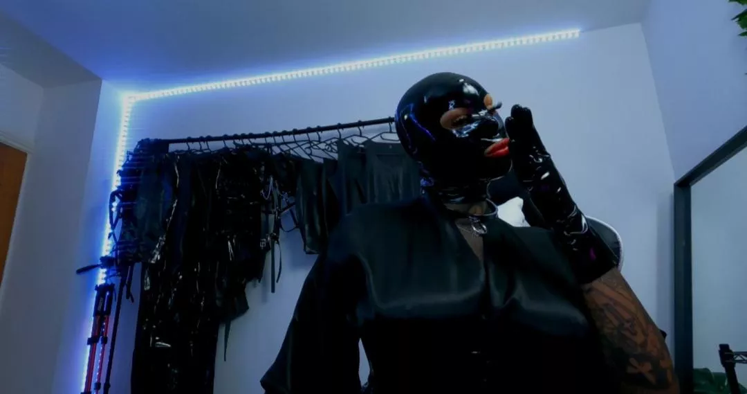 DOLLIE - RUBBER DOLL AT 4AM