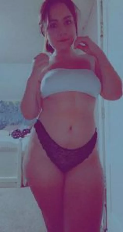 [domme] add me on my sn@p jess.spencer77 if you want some humiliation. first upvoteee gets a reward :**'