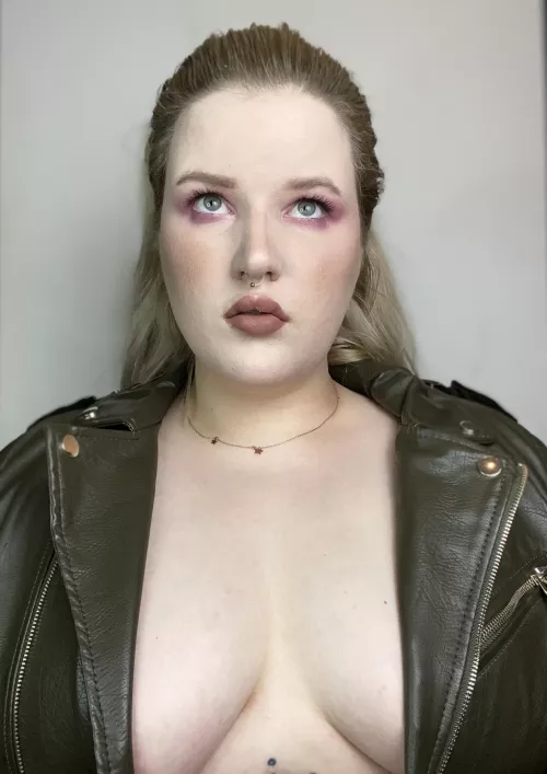 [domme] be humble to your Goddess, cause you’re just a little slut who beg her for her attention