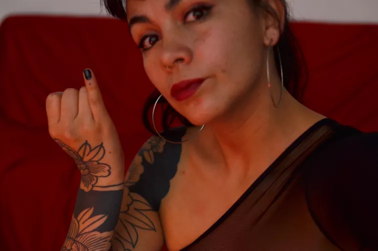 [DOMME] Is it smaller than this? I have something for u.