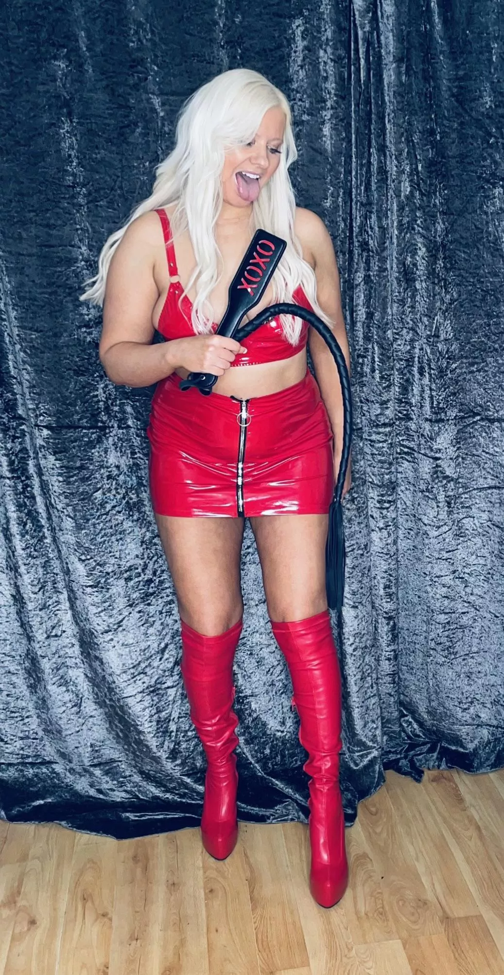 [domme] I’ve still got some Christmas spirit left in me,so you get spanked and whipped at the same time til new year