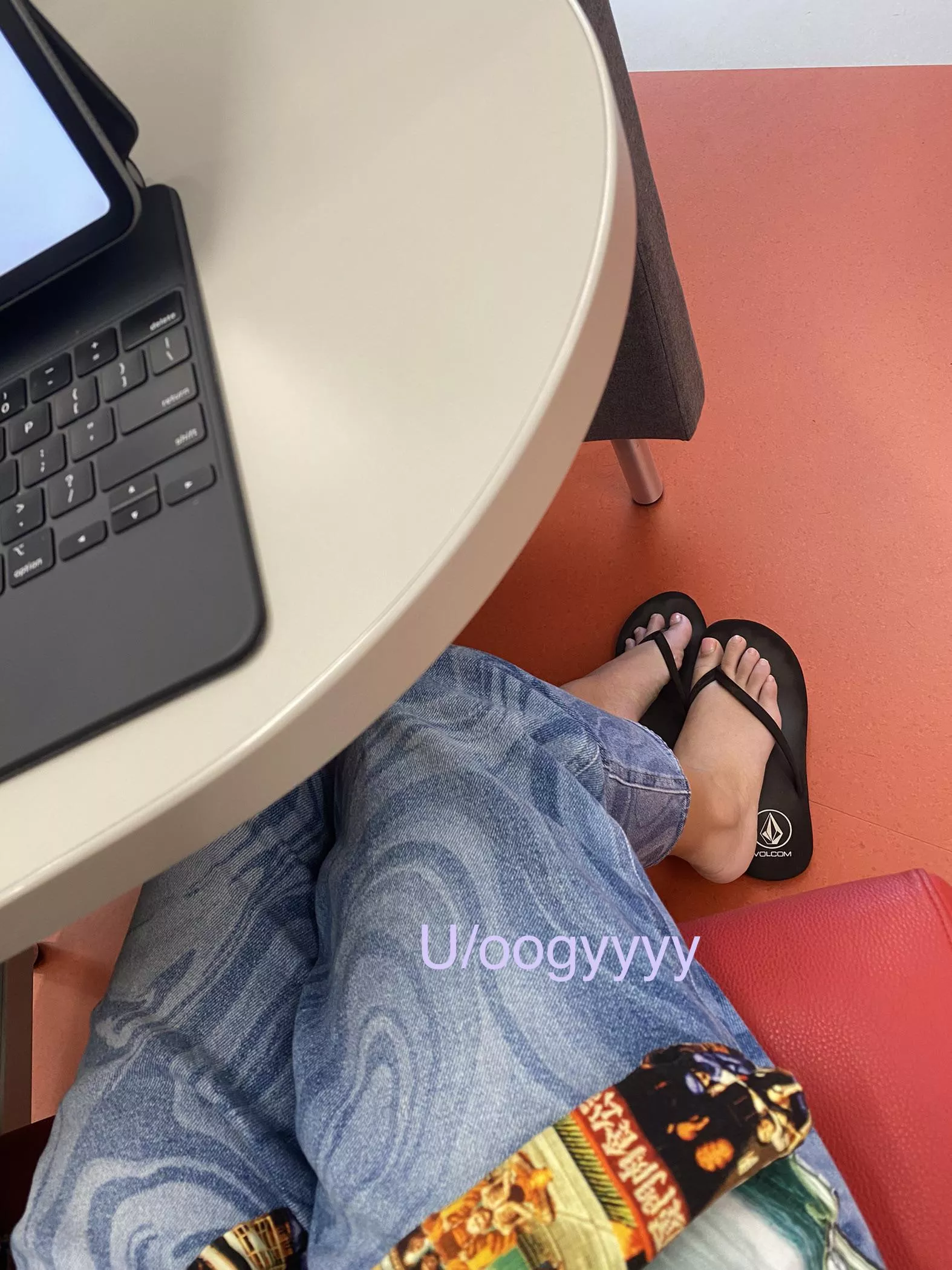 [domme] ur place is beneath this desk kneeling .