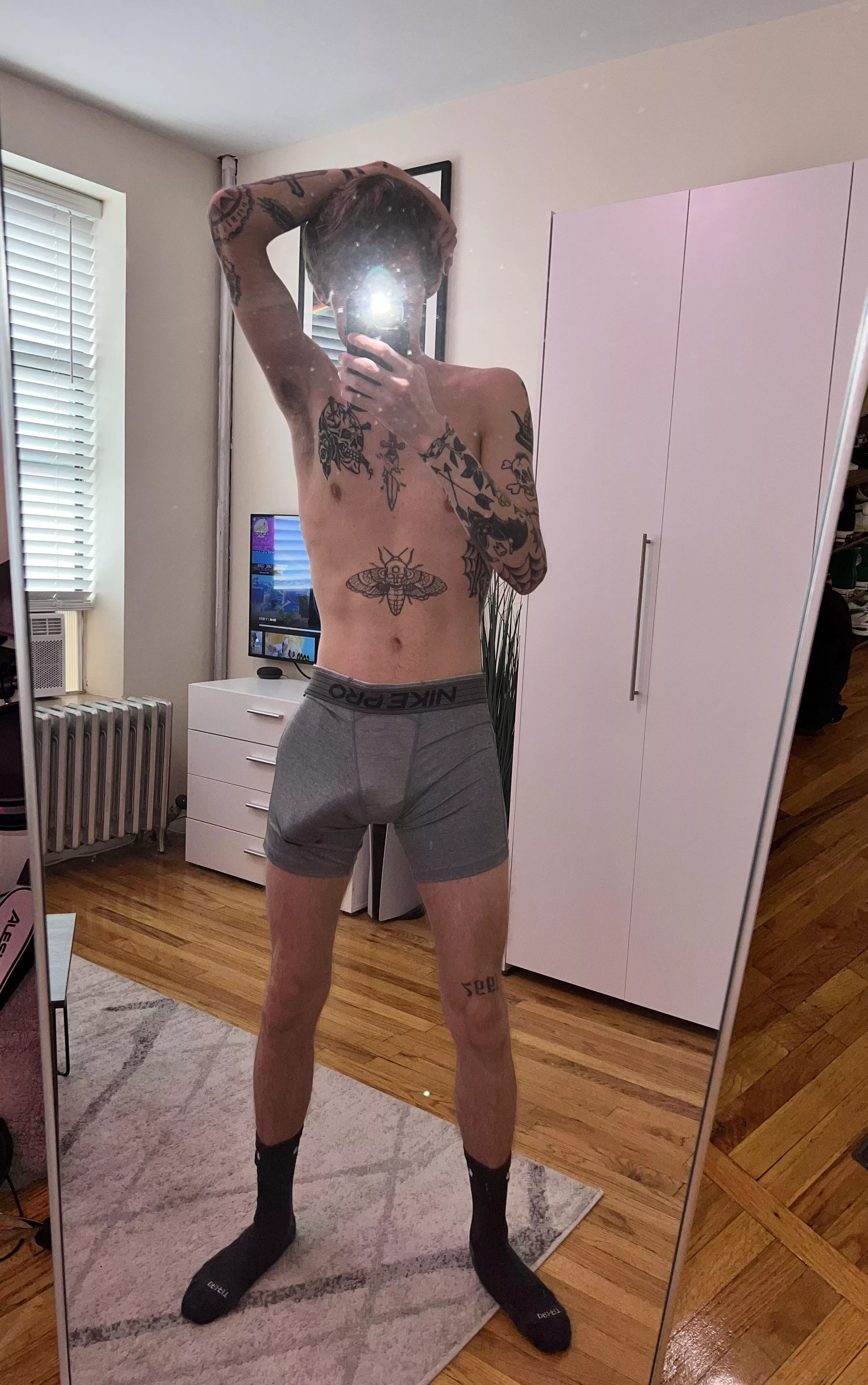 don’t look at my dick