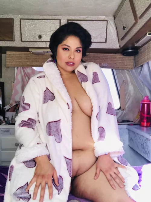 don’t restrain yourself 👅