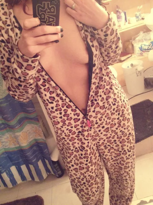 Don’t you just love me pjs? [26F]