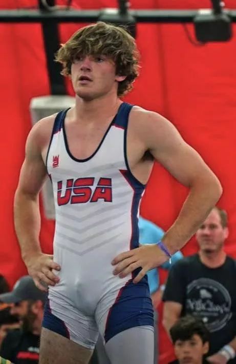 Don’t you just love wrestling. He does. Don’t you just love wrestling. He does.