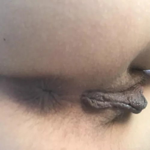 Donโt you just wanna suck those lips?