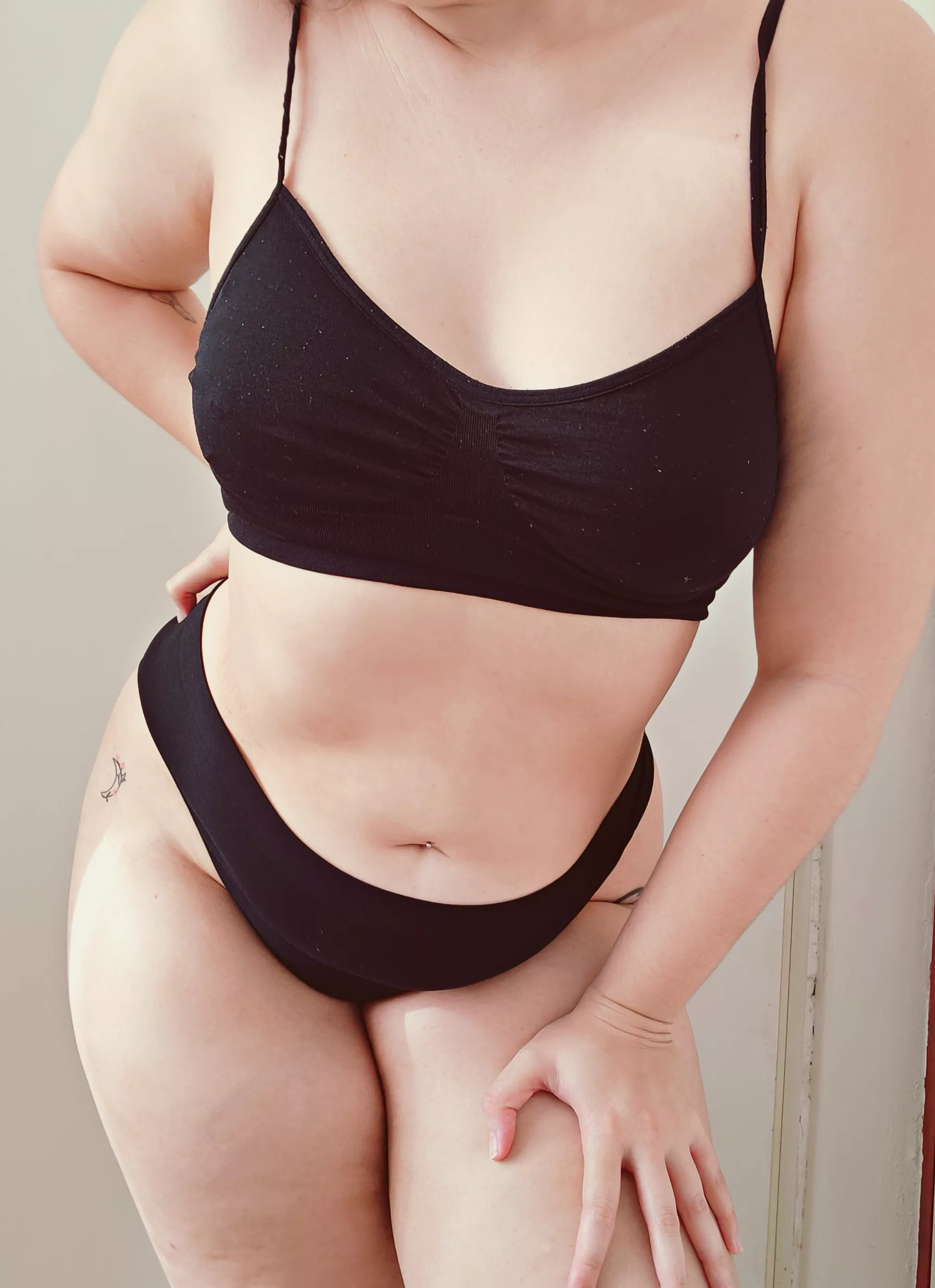 Don't you just want to stuff your face in my chest? Don't you just want to stuff your face in my chest?