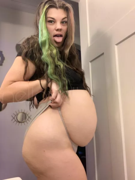 Donuts make my belly happy... and round :) Donuts make my belly happy... and round :)