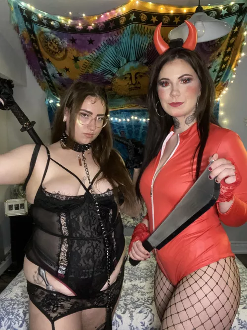 Double [domme] Imagine us laughing at your pathetic excuse for a cock, you couldn’t even make us feel a thing. Stay in your lane cuck. 😈😈