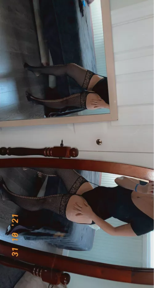 Double view of my favorite pantyhose! π