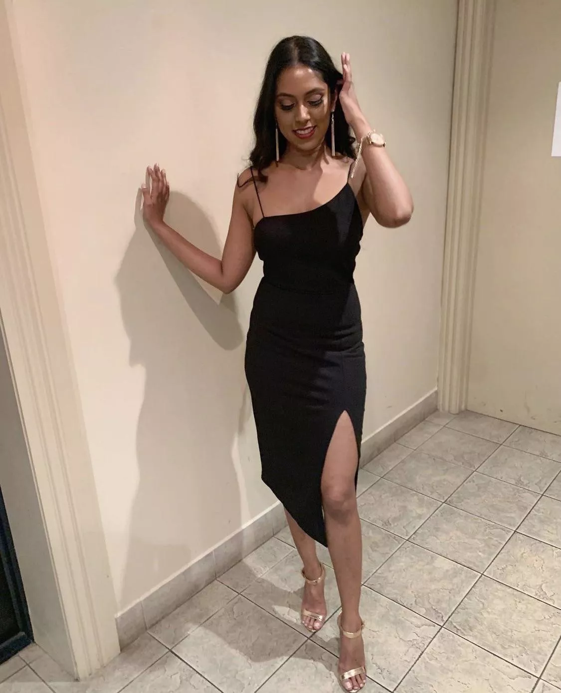 Down for a threesome with my step sis ???