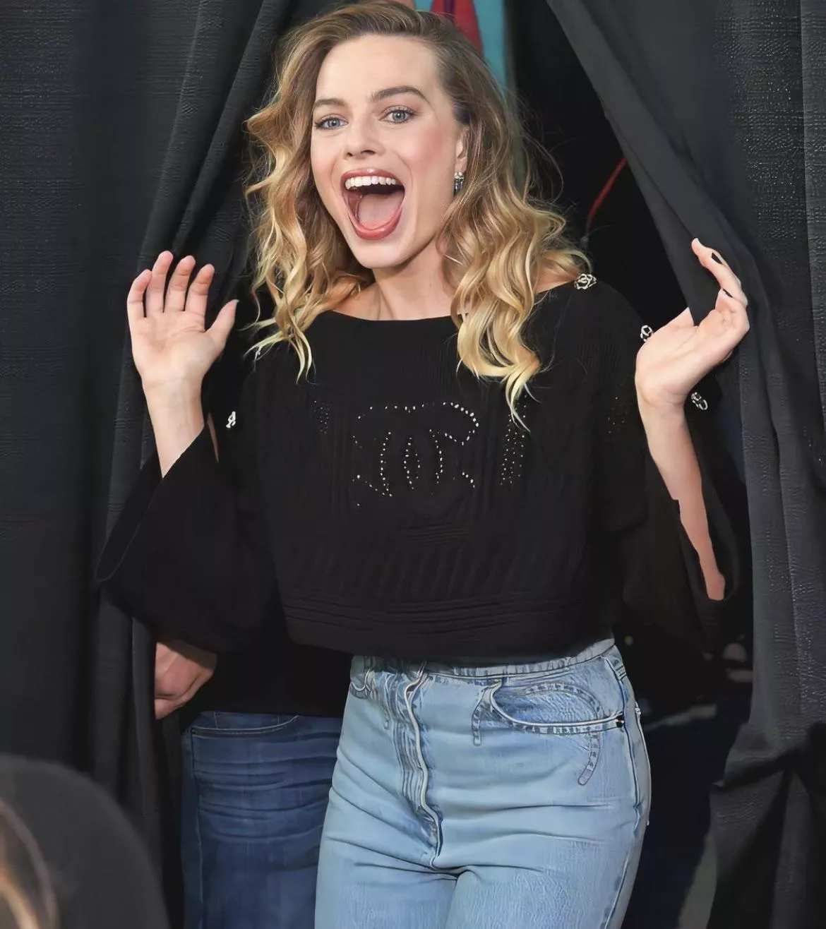 Drain me as Margot Robbie Drain me as Margot Robbie