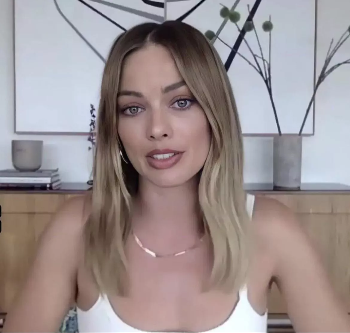 Drain me for Margot Robbie Drain me for Margot Robbie
