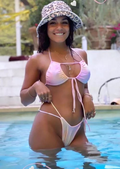 Drain me for Vanessa Hudgens and Victoria Justice