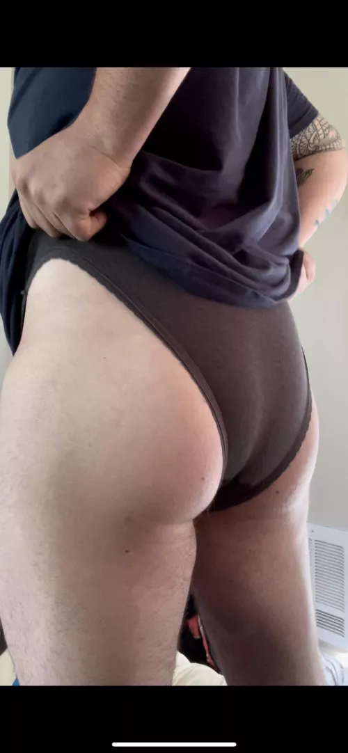 Dressed up in panties today, they make my ass look soo good ?
