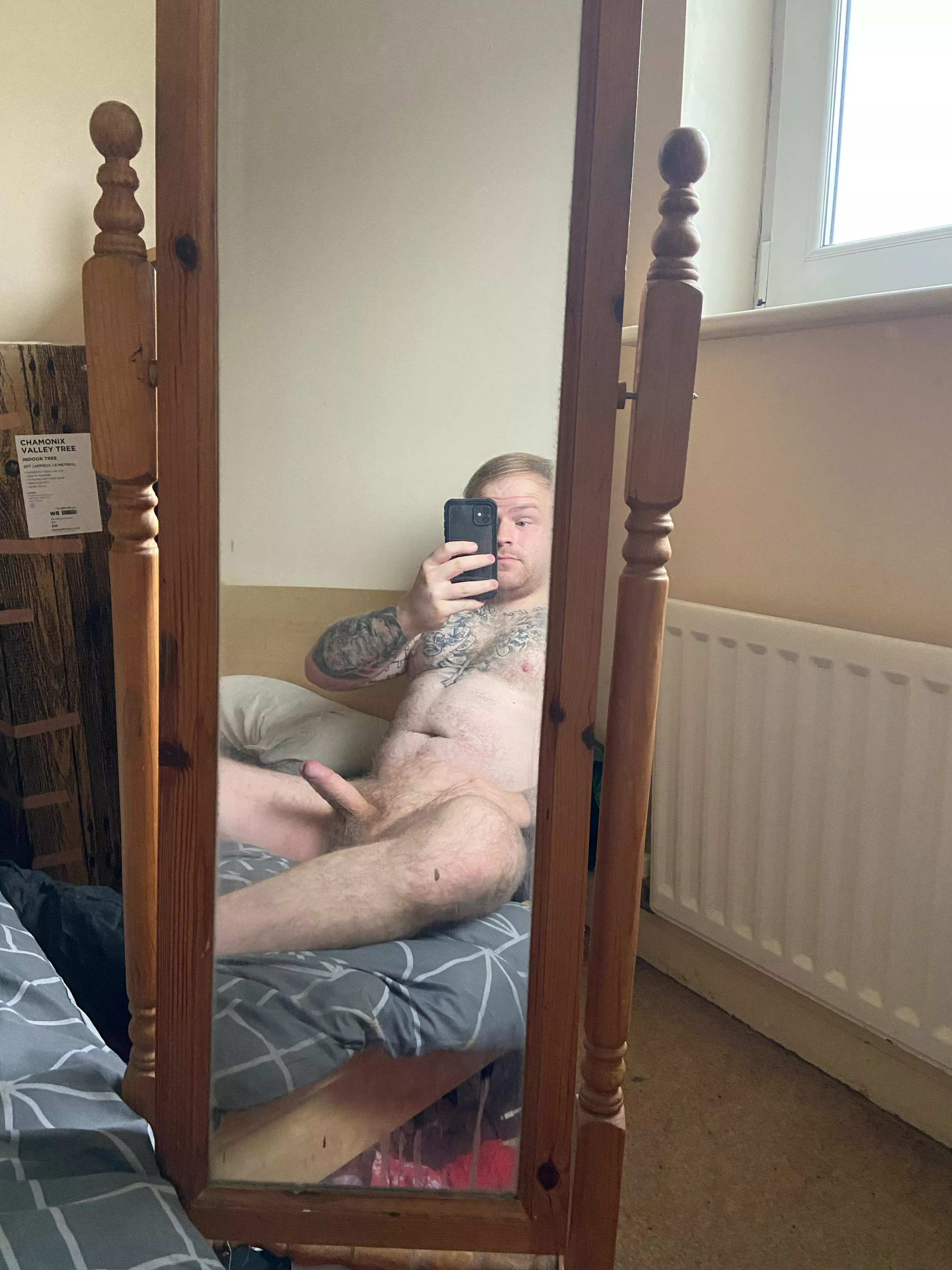 Drives me wild knowing strangers are seeing me naked. Drives me wild knowing strangers are seeing me naked.