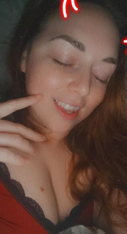 Drop a ๐ i(f) you want to keep me company tonight.